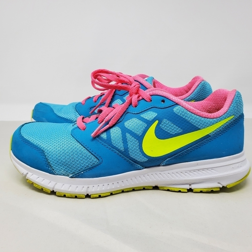 NIKE DOWNSHIFTER 6- Size 7Y (Women's Size 8.5) Sneakers